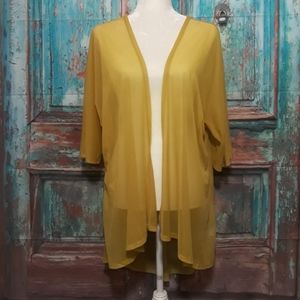 LuLaRoe Lindsay Kimono